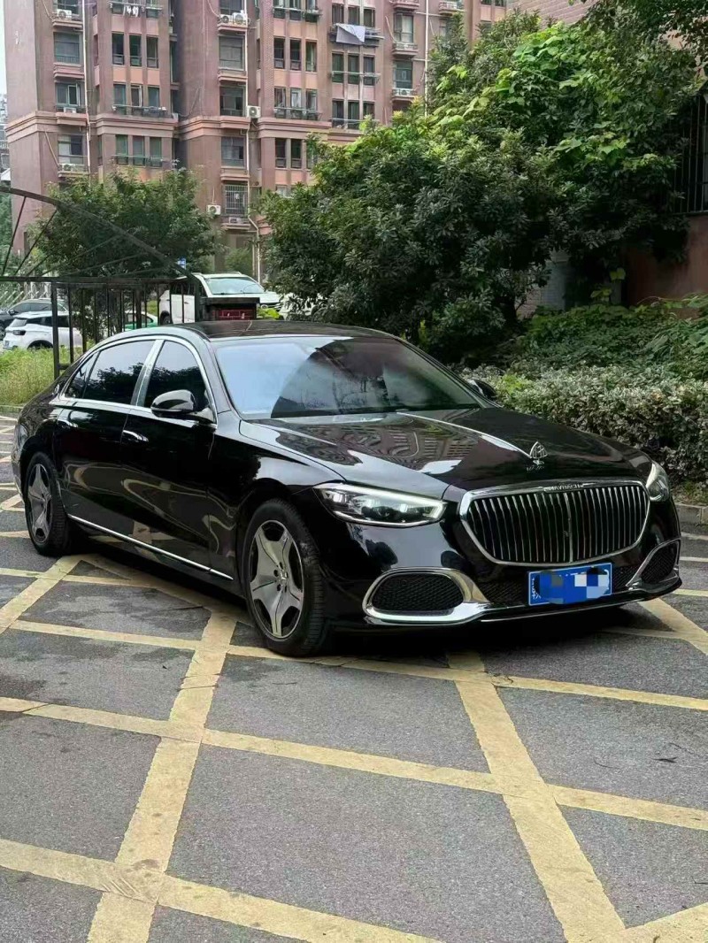 鹰潭23年奔驰迈巴赫S级3