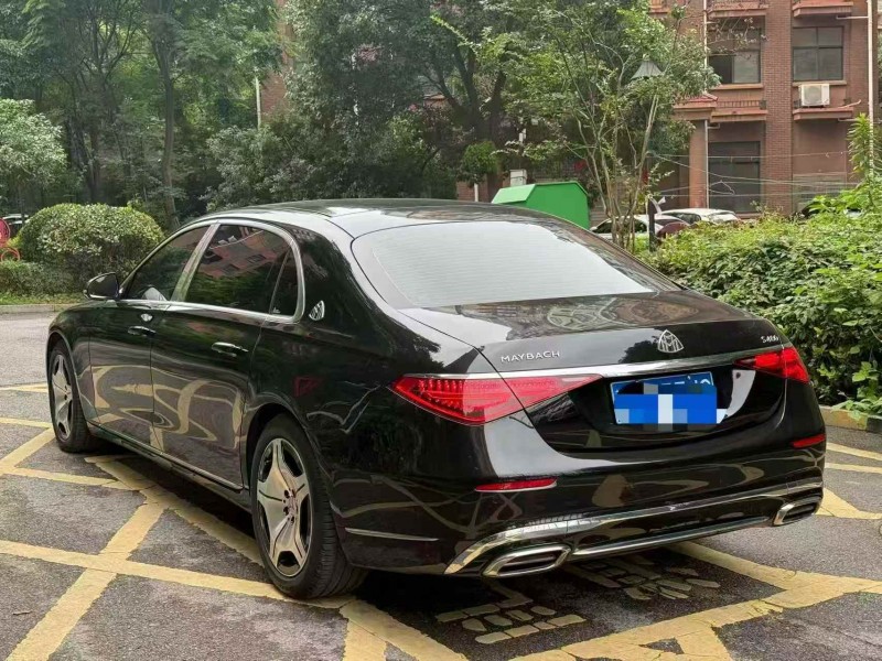 鹰潭23年奔驰迈巴赫S级8