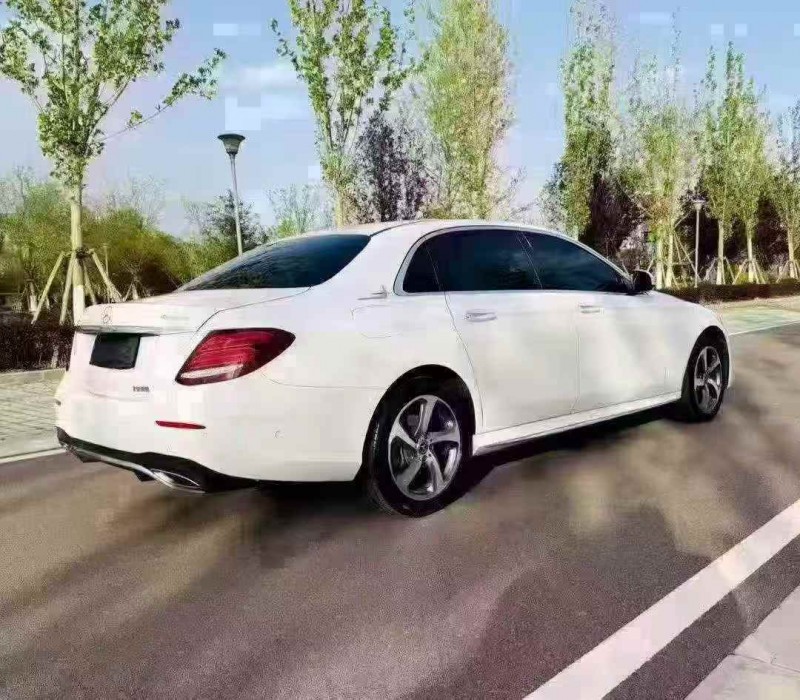 东营18年奔驰E8