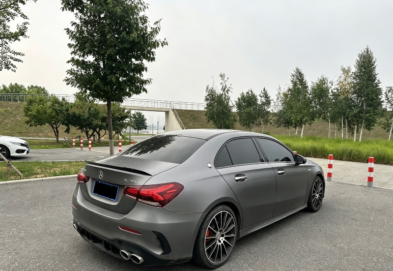 大连22年奔驰AMG3