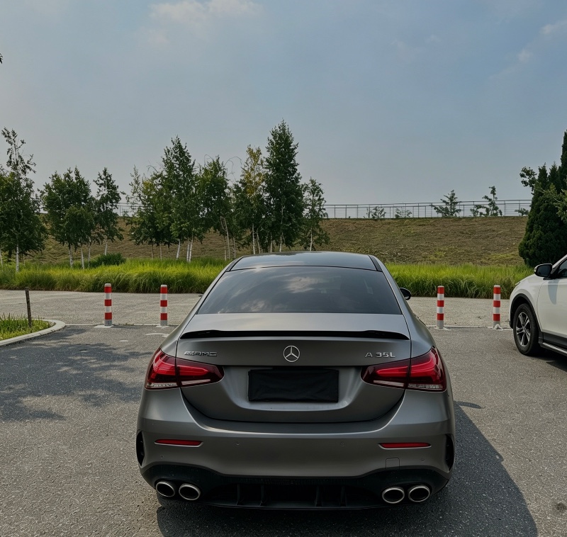 大连22年奔驰AMG4