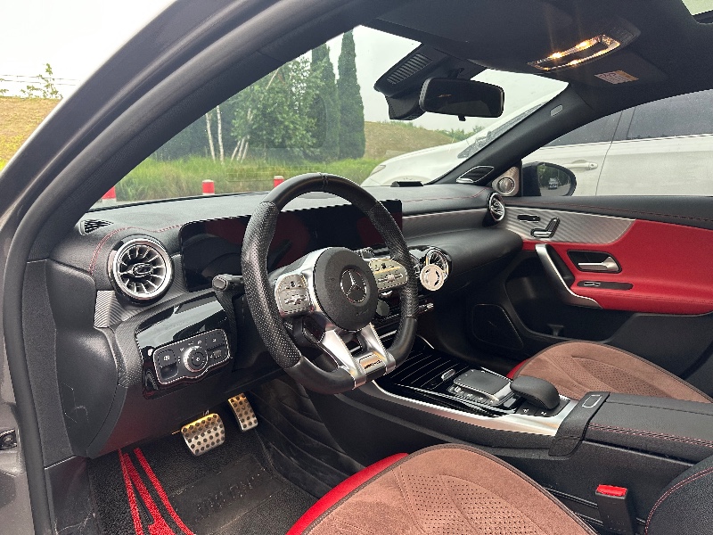 大连22年奔驰AMG8