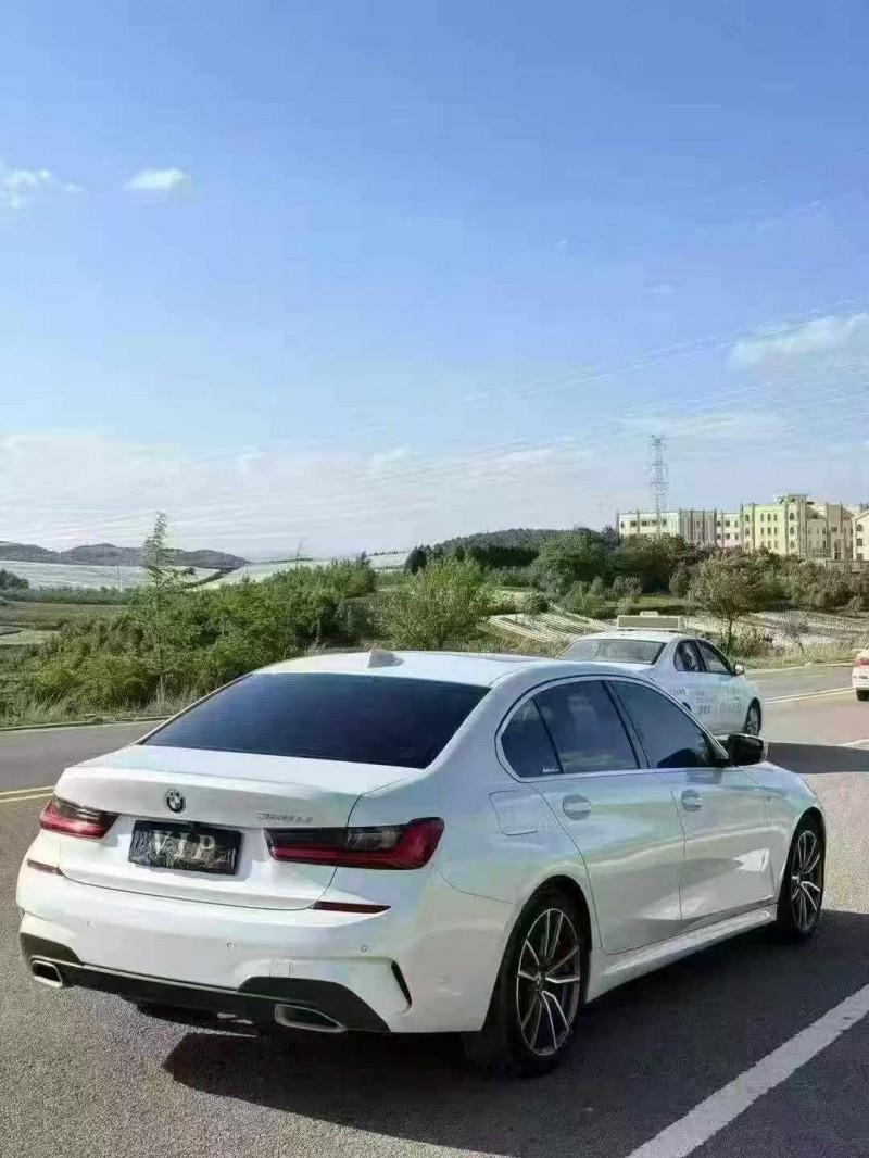 丽江20年宝马3系9