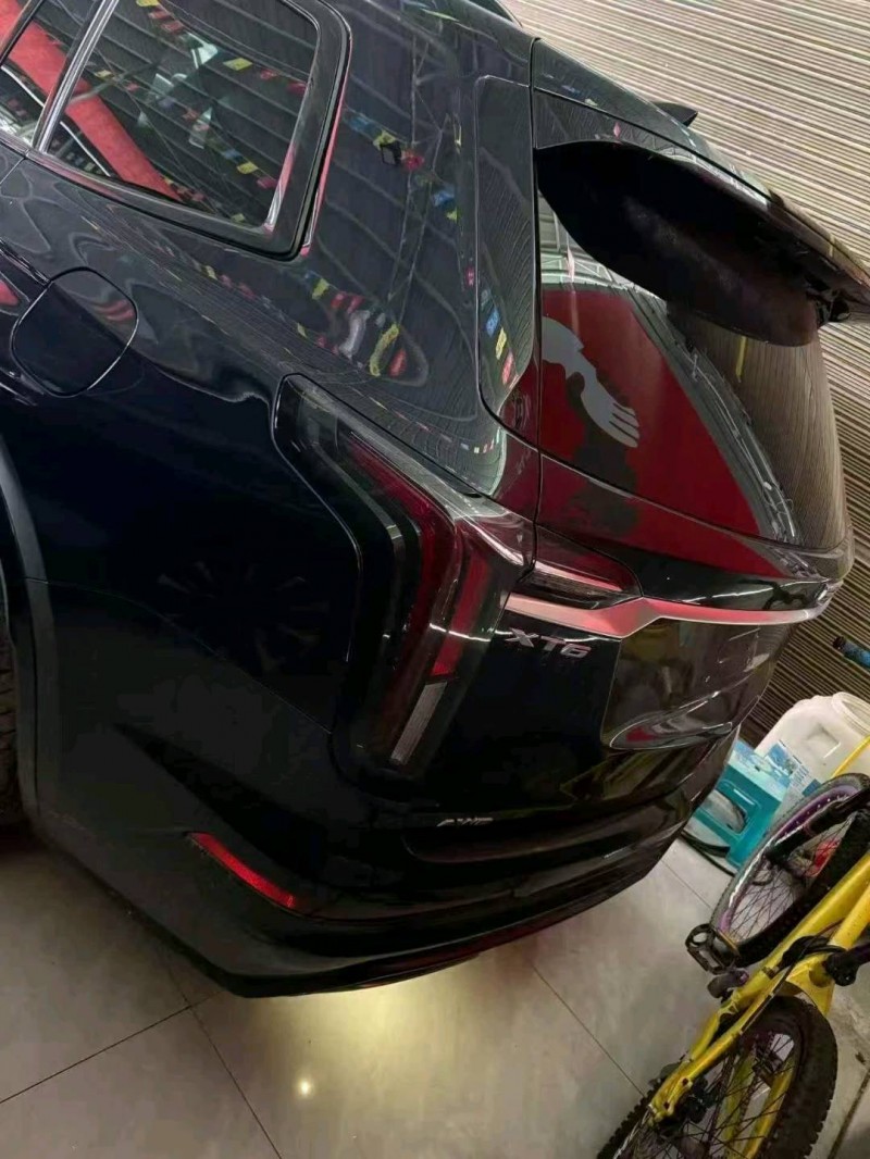 长沙20年凯迪拉克XT63