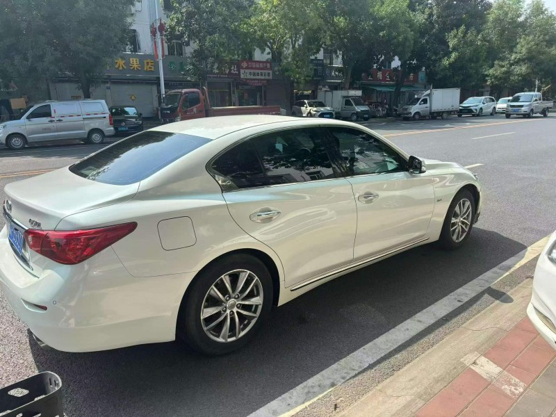 保定15年英菲尼迪Q508