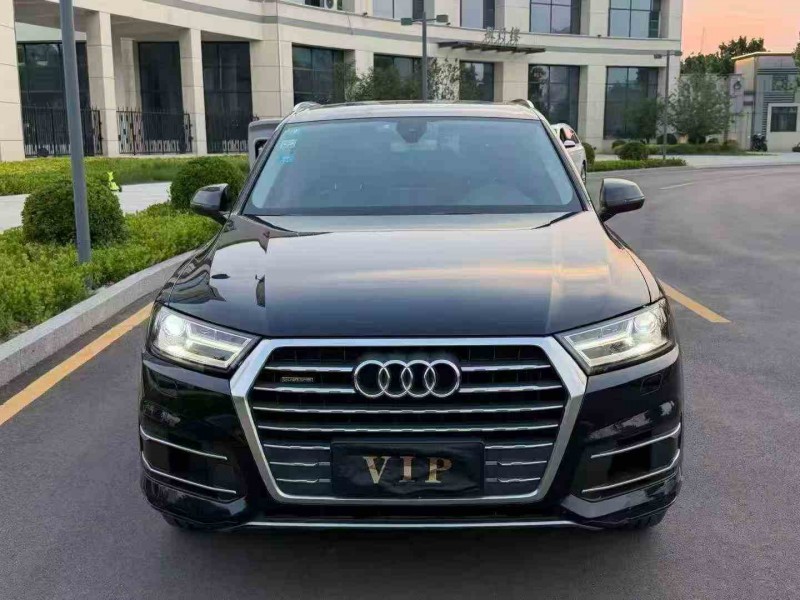 济宁16年奥迪Q71