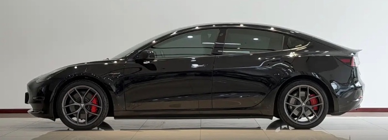 信阳23年特斯拉MODEL 31