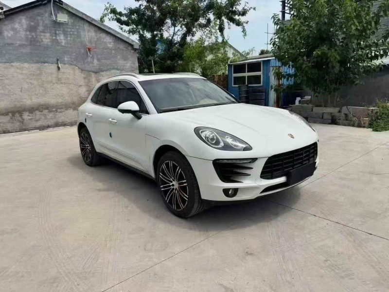烟台15年保时捷Macan3
