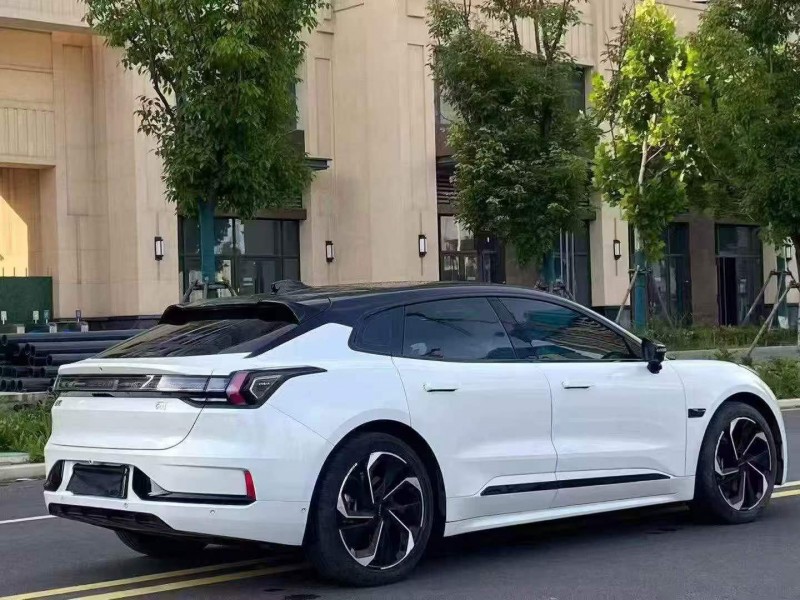 宜昌23年极氪汽车0018