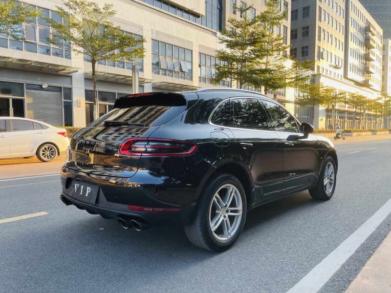 东莞15年保时捷Macan7
