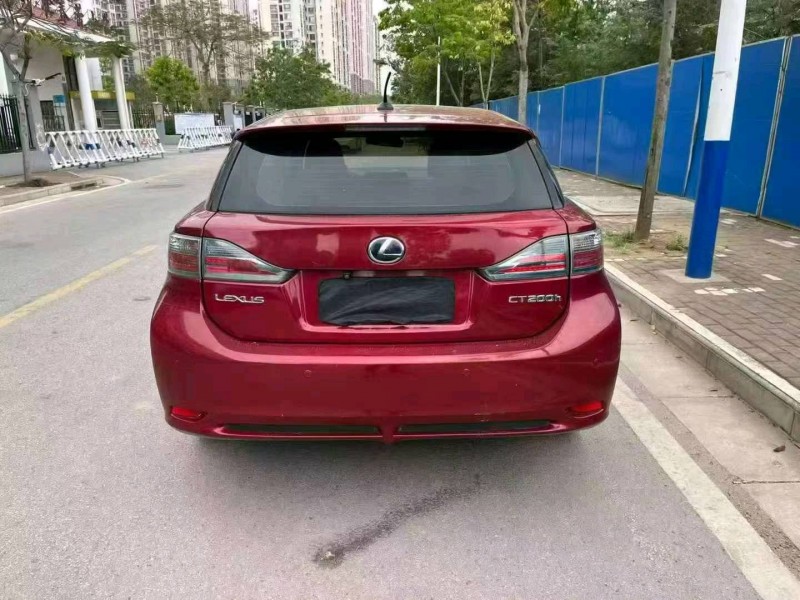 南宁12年雷克萨斯CT6