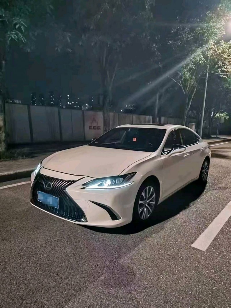 重庆20年雷克萨斯ES3