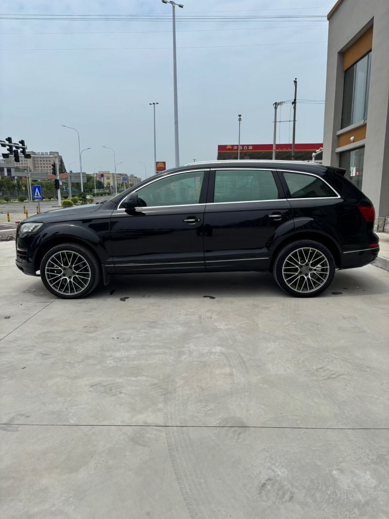 襄阳11年奥迪Q75