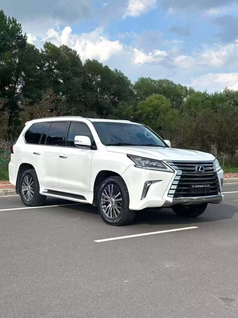 湛江16年雷克萨斯LX3