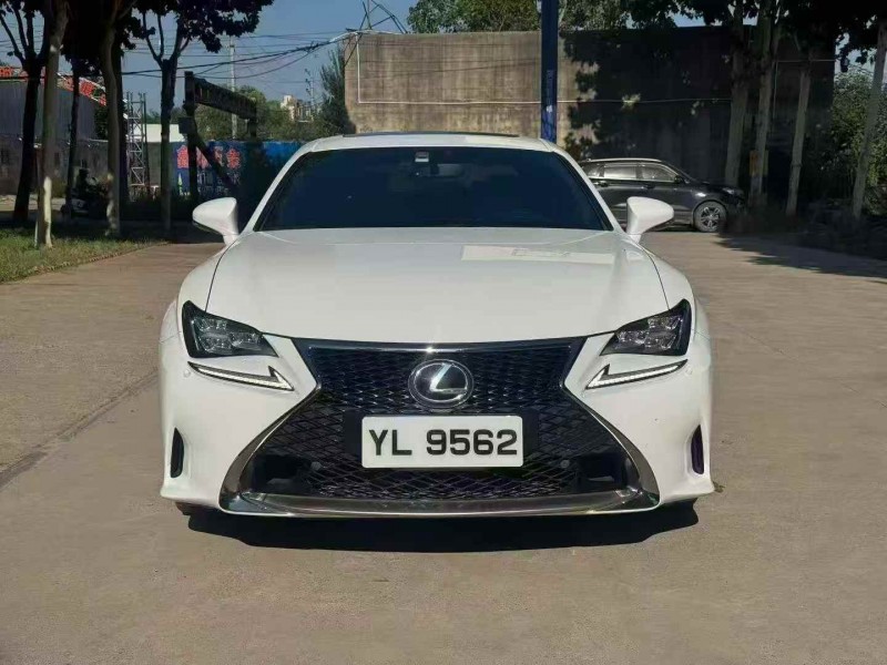 新乡18年雷克萨斯RC1