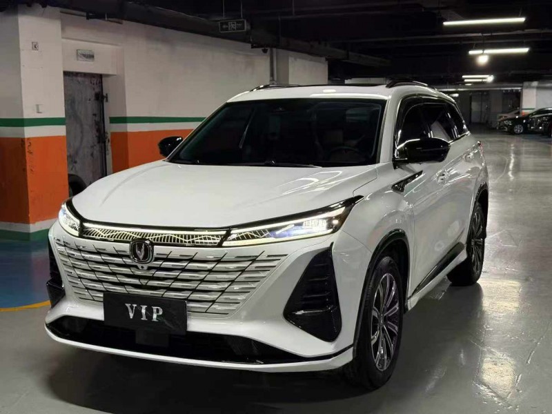成都24年长安汽车CS752