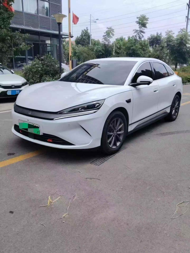 济宁26年比亚迪秦2
