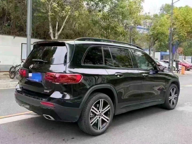 深圳25年奔驰GLB8