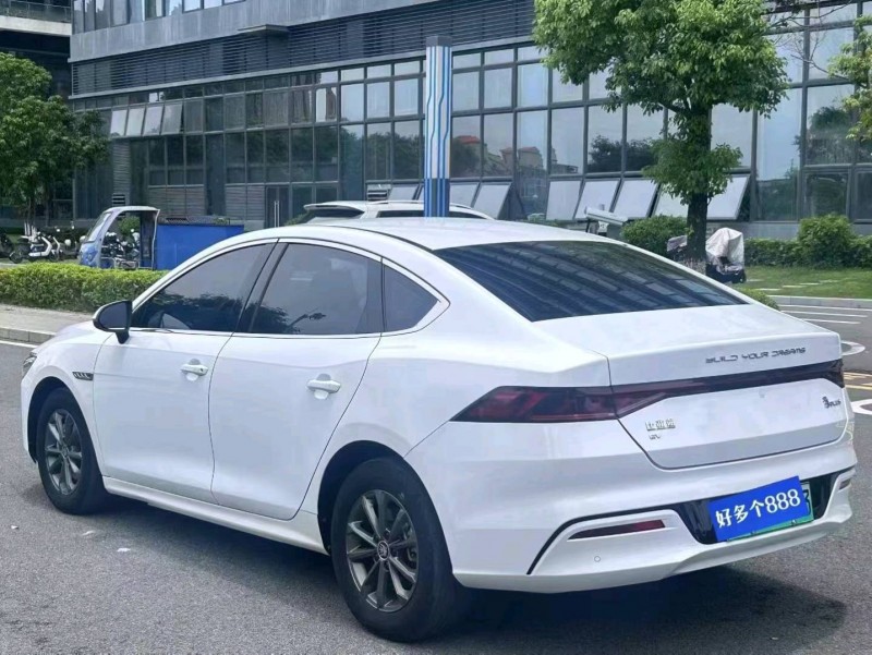 广州23年比亚迪秦8