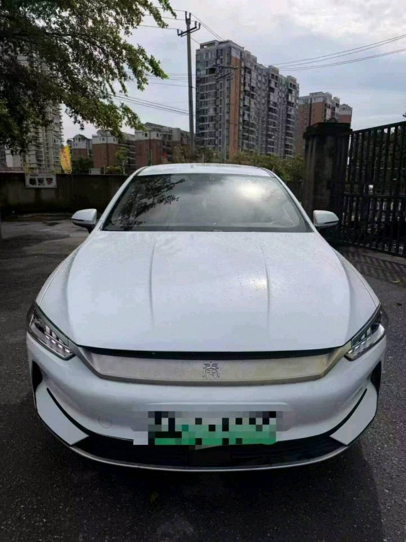 广州23年比亚迪秦1
