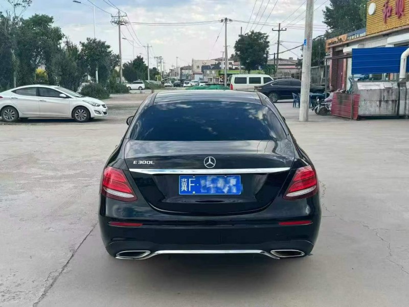 保定18年奔驰E9