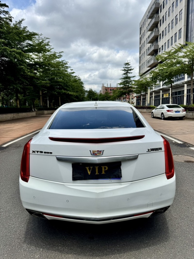 佛山15年凯迪拉克XTS4