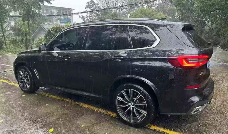 吉安22年宝马X58