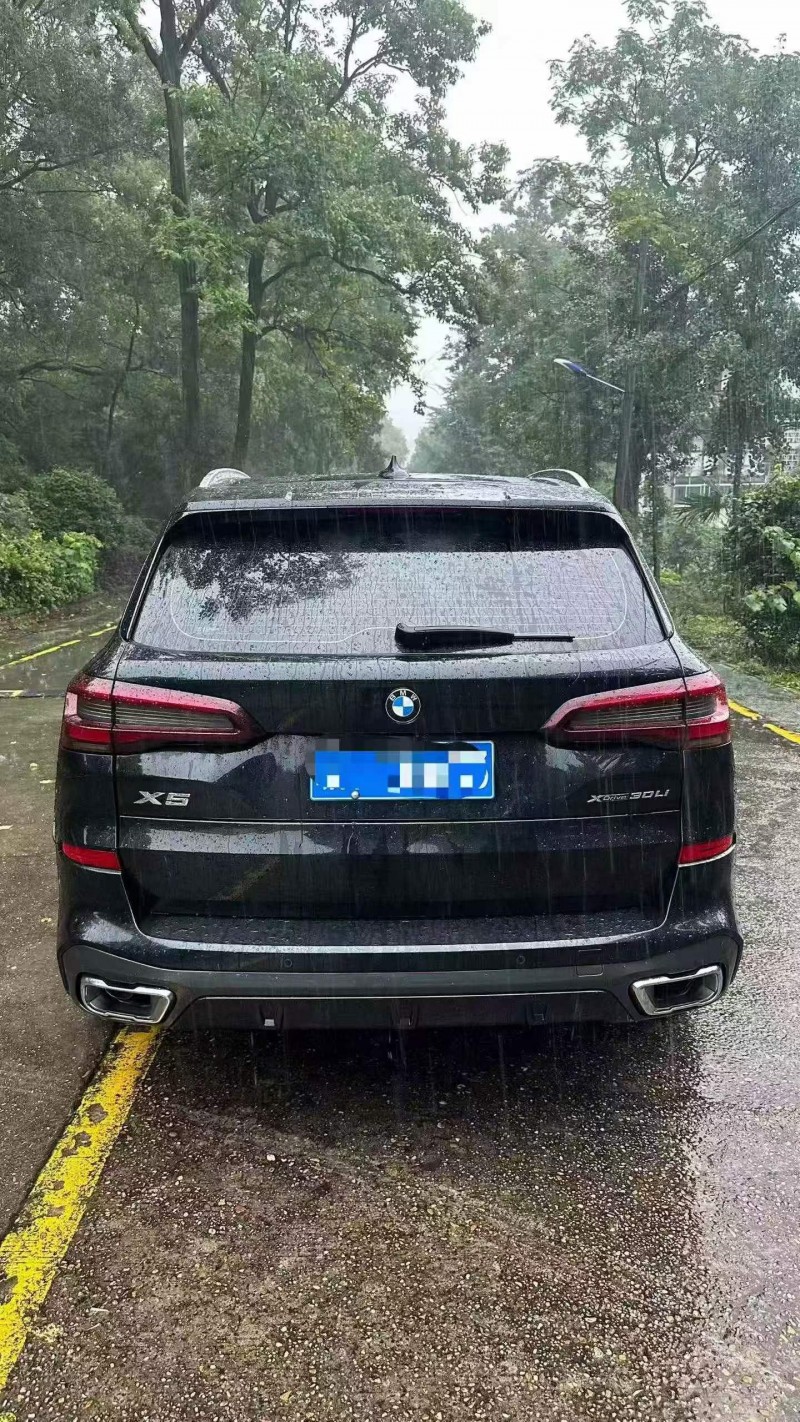 吉安22年宝马X59