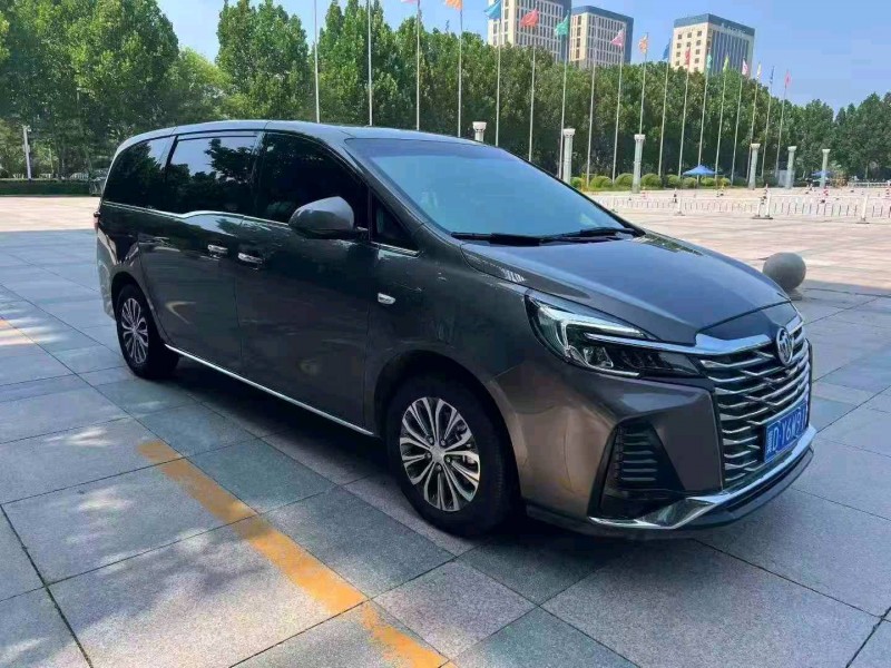 张家口25年别克GL82