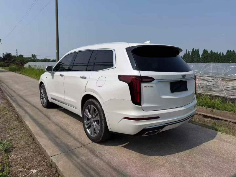 金华20年凯迪拉克XT68