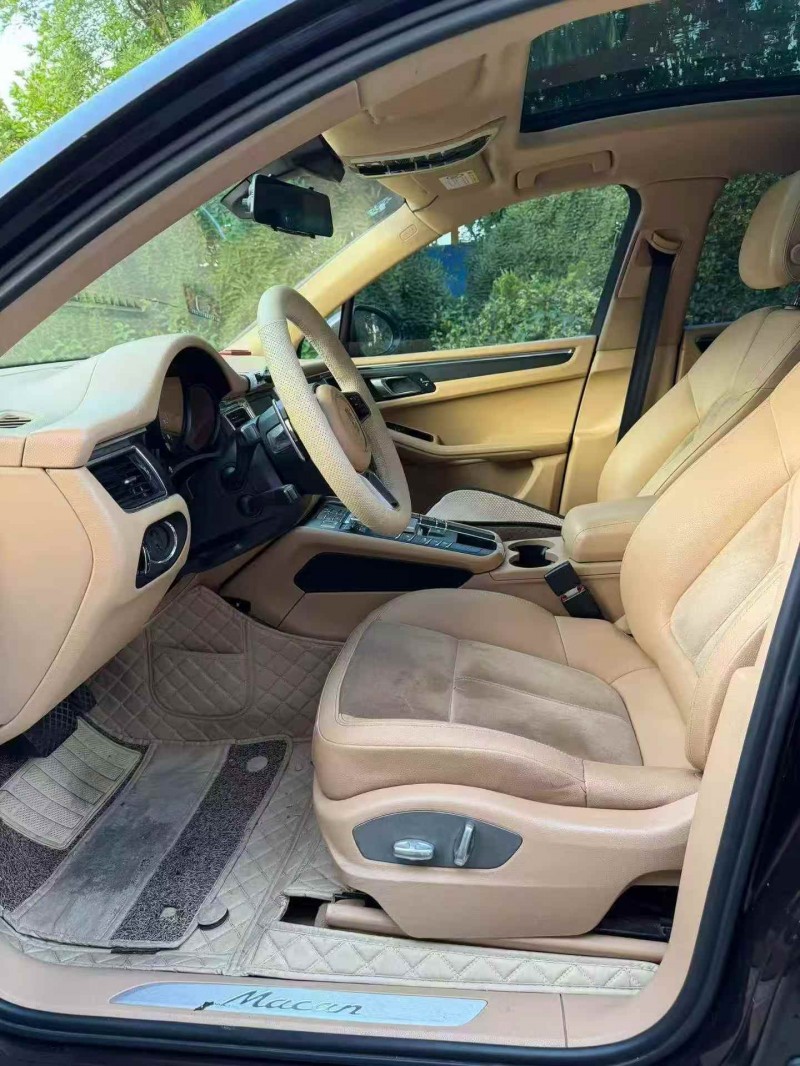 东营15年保时捷Macan4