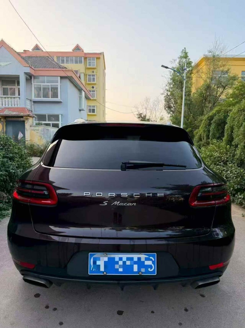 东营15年保时捷Macan7