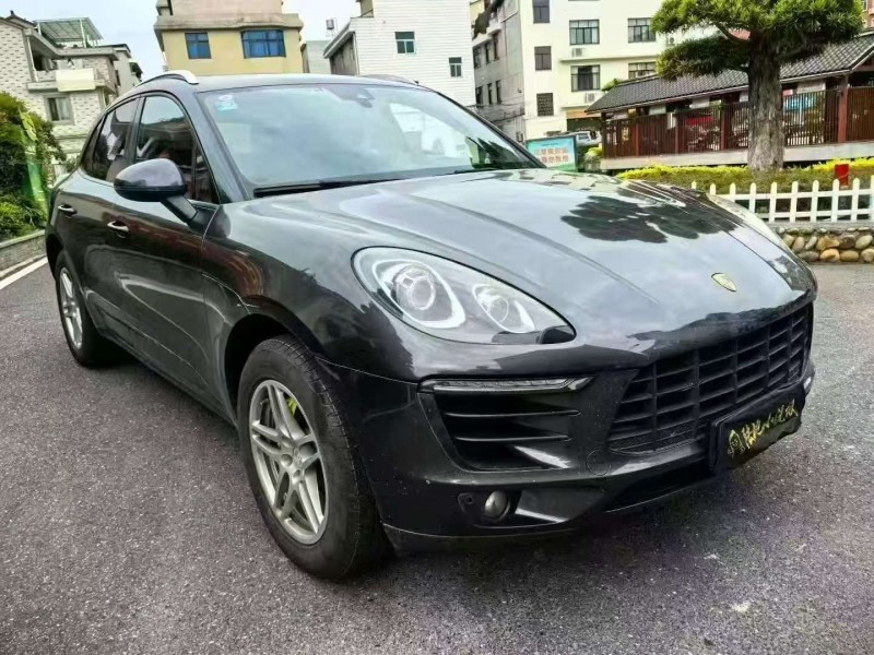 绍兴17年保时捷Macan2