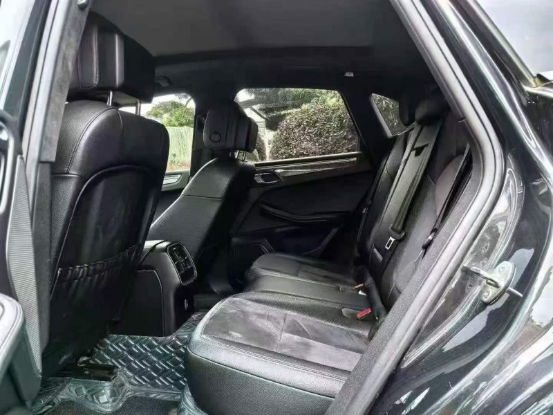 绍兴17年保时捷Macan5