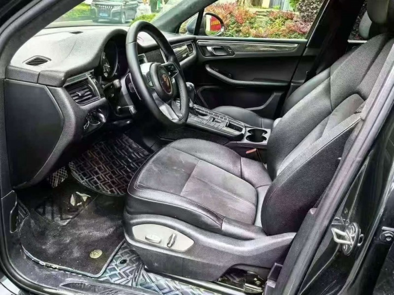 绍兴17年保时捷Macan6