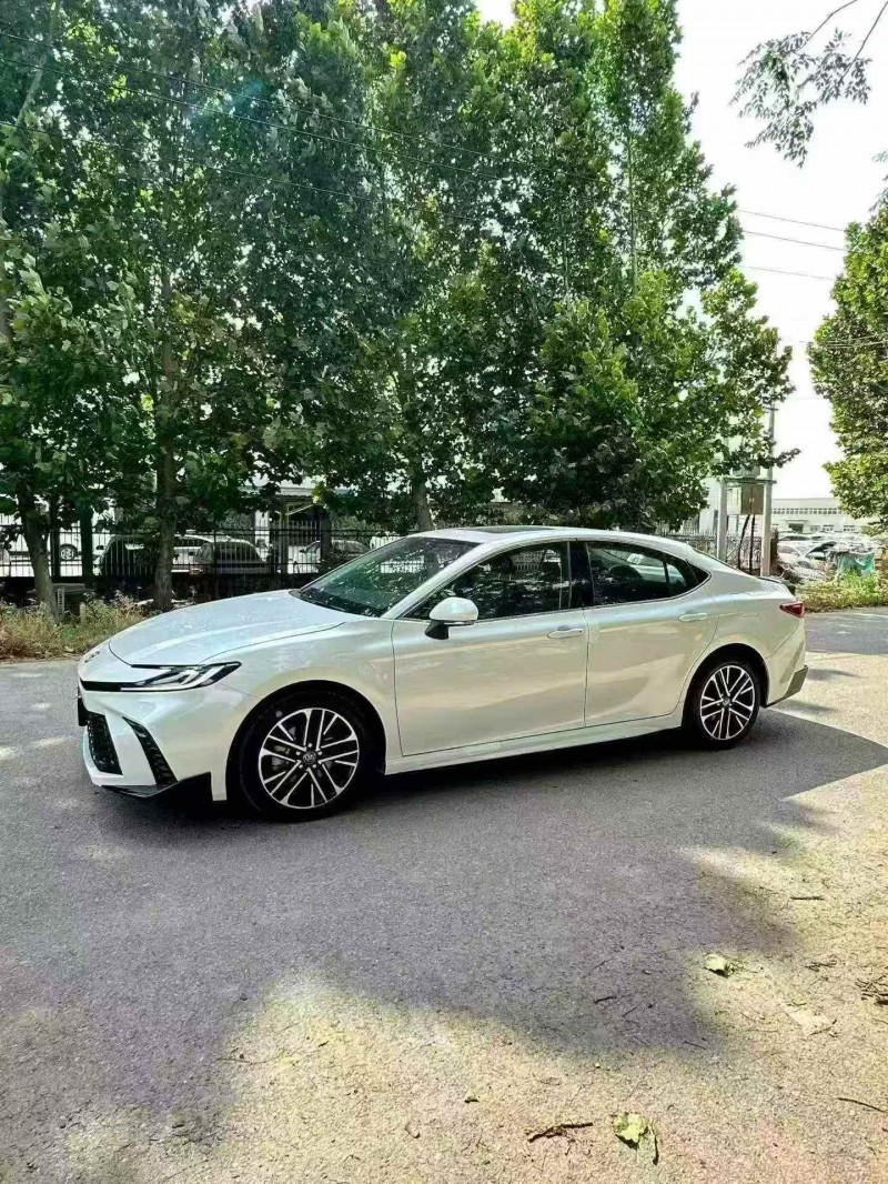 马鞍山25年丰田凯美瑞3
