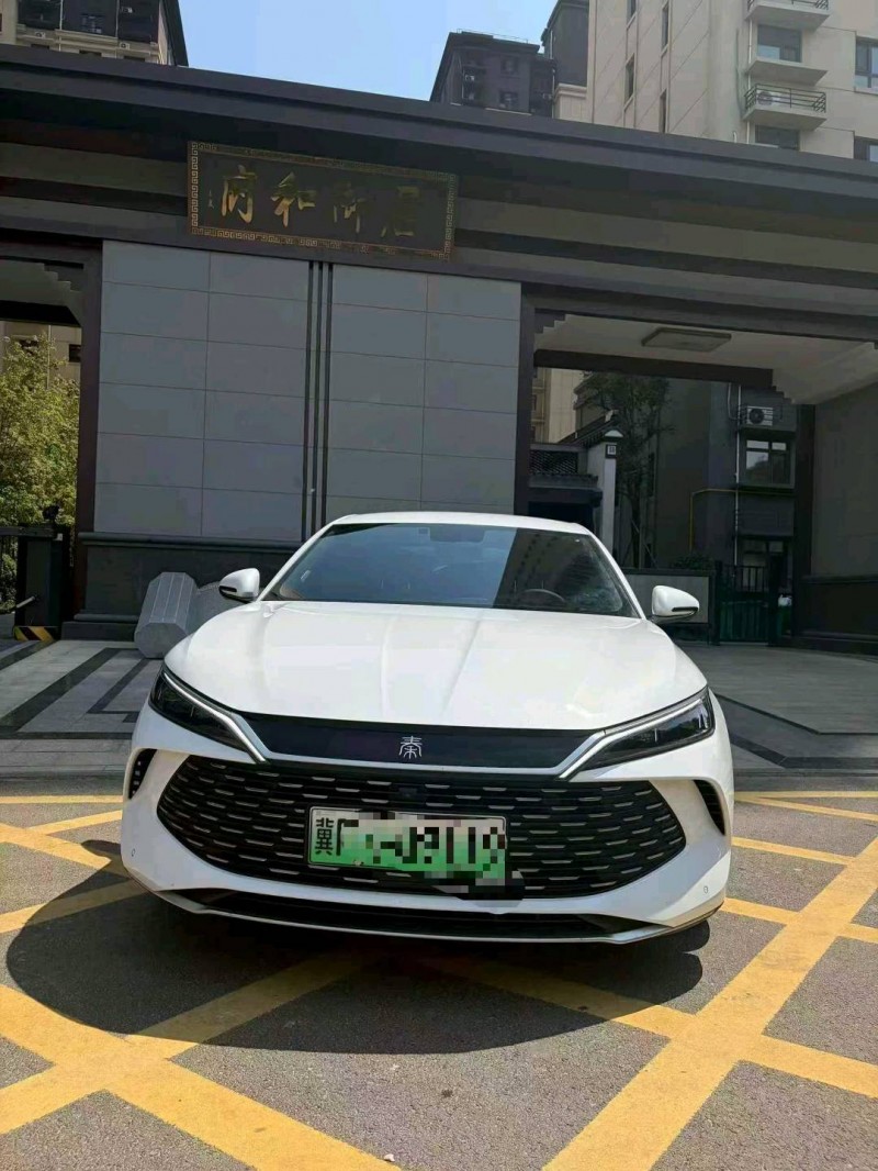 保定25年比亚迪秦1