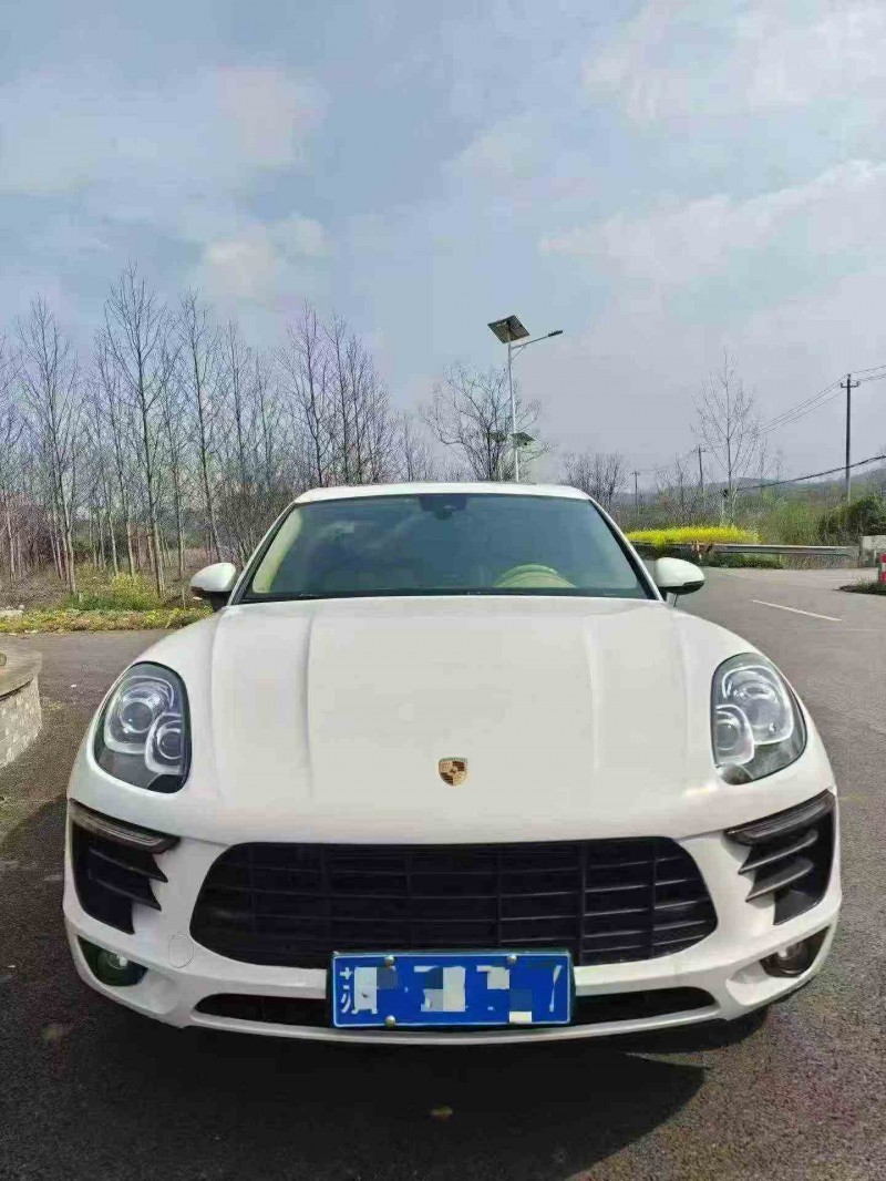 马鞍山16年保时捷Macan1