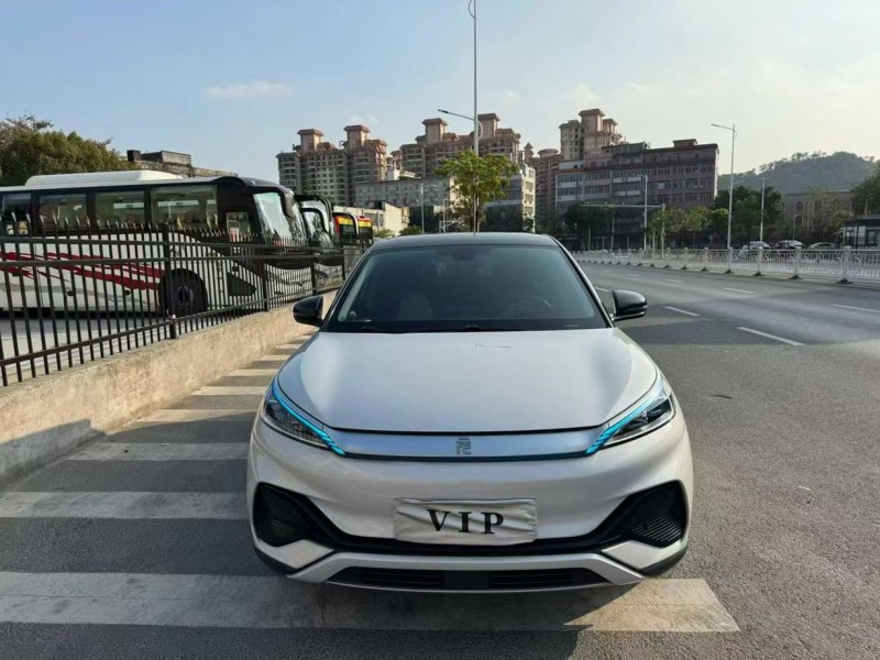 广州22年比亚迪元1