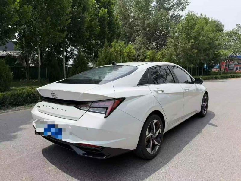 新乡22年现代伊兰特9
