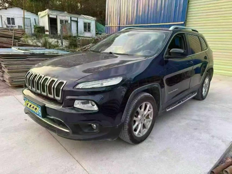 湛江18年Jeep自由光2
