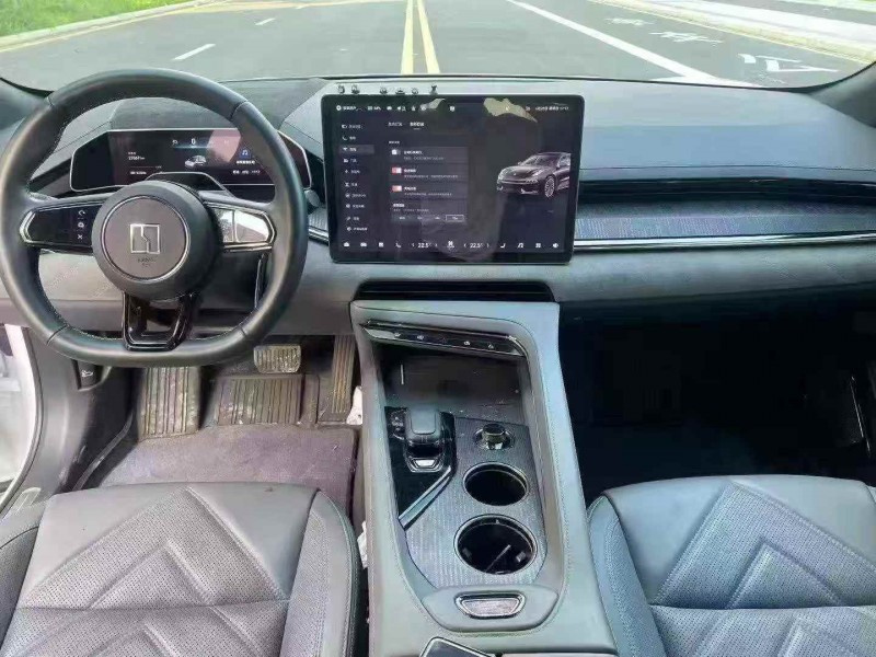 孝感23年极氪汽车0016