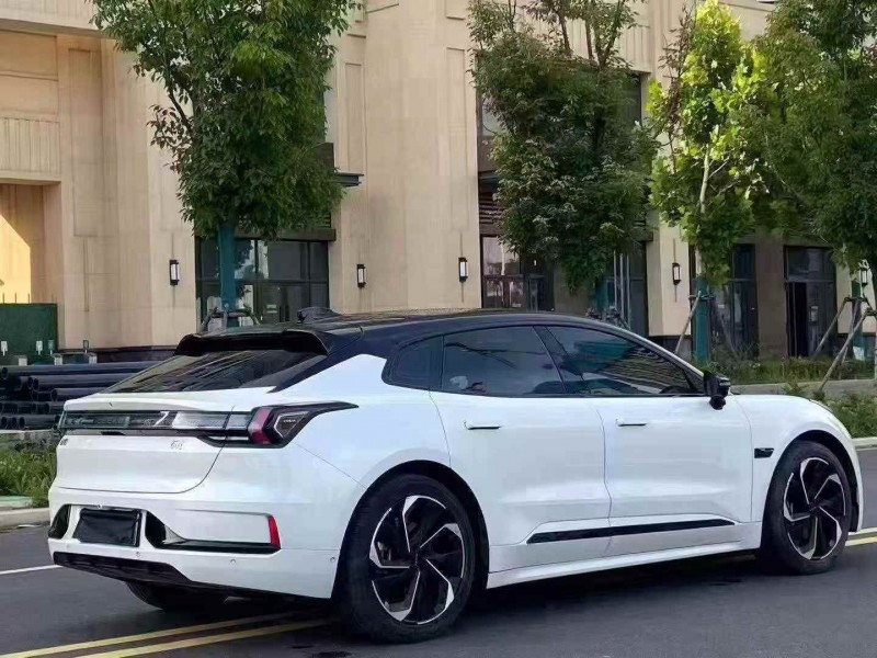 孝感23年极氪汽车0018