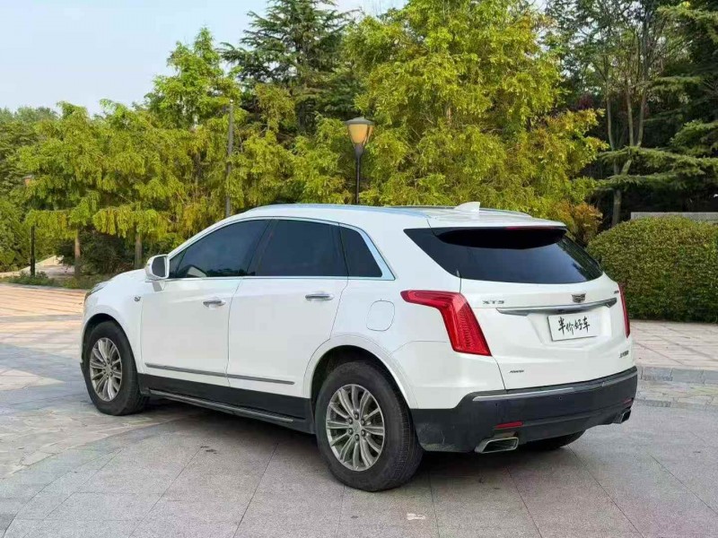 东营16年凯迪拉克XT56