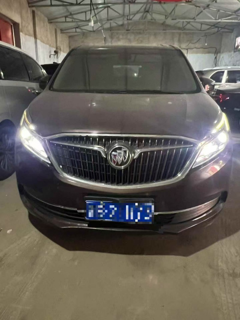 太原17年别克GL81