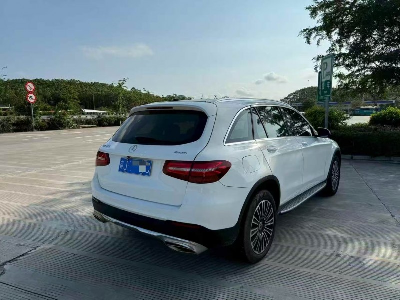 广州17年奔驰GLC7