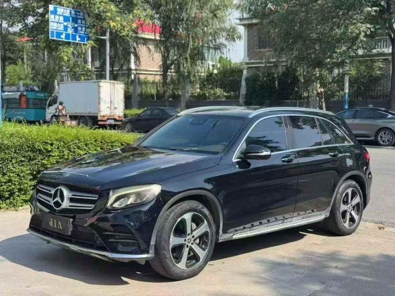 新乡19年奔驰GLC3