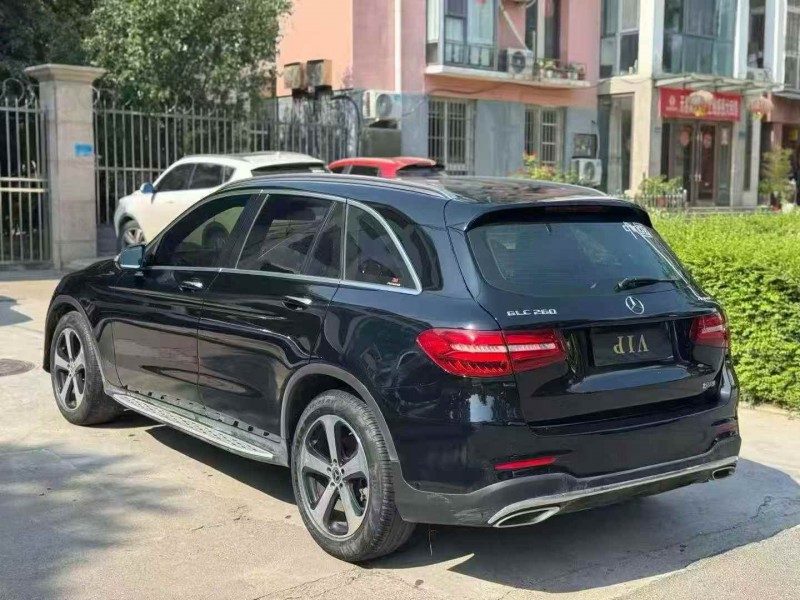 新乡19年奔驰GLC7