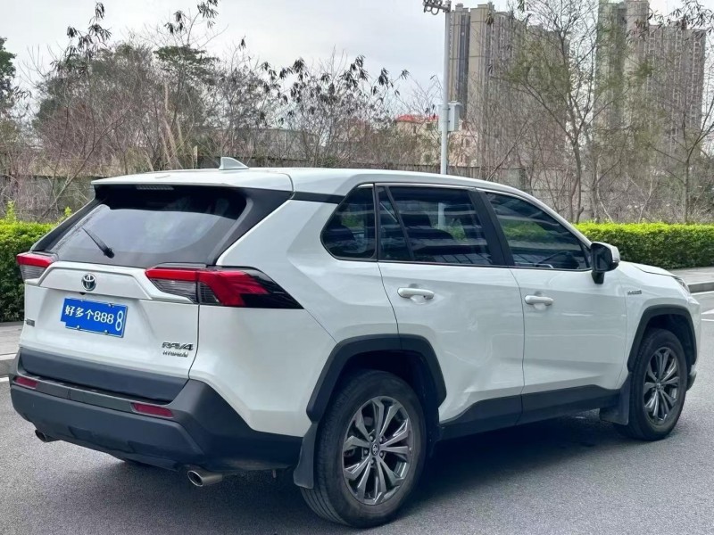 东莞24年丰田RAV48