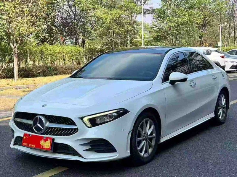 广州19年奔驰A2